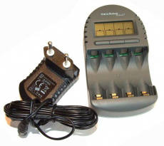 TechnoLine BC-450 intelligens akkumulátor töltő